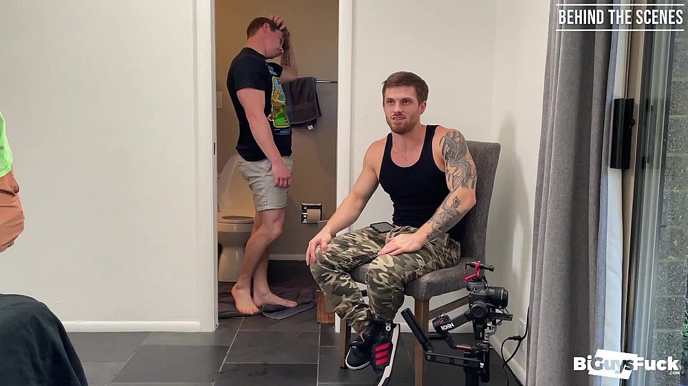 2.6K 3:17HD【杨晓花】青春无敌抖音风艺校美少女定制福利② 露脸露点各种热门BGM裸舞