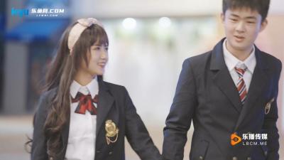 新婚夜激情3P！性感美发店老板娘大尺度狂欢