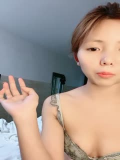 娇小纤细的美少女化身家庭主妇，闯入饥渴猛男的肉棒之家，母性爆发满足所有欲望！皆川らん SDAB337