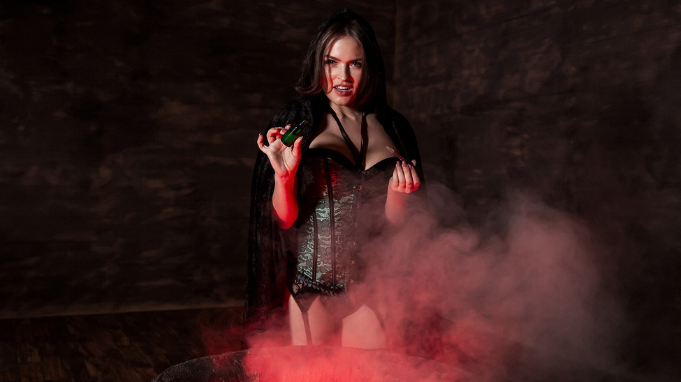 包含现役动漫展热门角色扮演者女郎合计3位素人角色扮演女郎大乱交性爱233分钟 未知演员 FAZM019