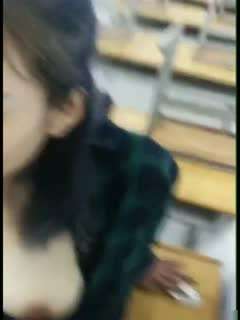 10musume 041225_01 少女主动深喉到喉底，挑逗肉棒硬挺后渴求内射