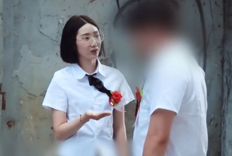 成都绿帽淫妻酒店密约4P轮操激情实录