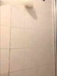 反差嫂子不让拍照还他妈的限制我内射