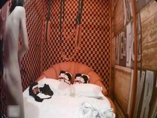 你的雞巴這麽小進去我能有感覺嗎？我自慰都比你強吧 綠帽向