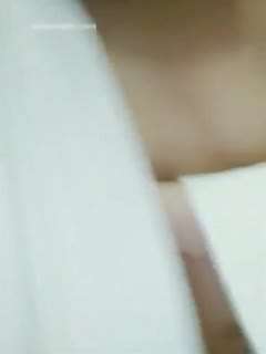 台灣自拍外流 插小穴時見女友不夠high 於是就插進她的屁眼