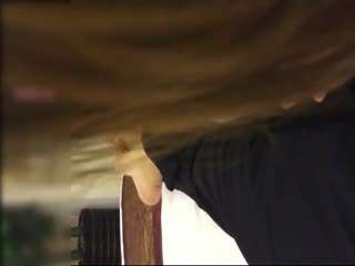 沉默又神秘的女友姊姊總是毫無防備地露出沒有胸罩的樣子，乳頭總是透出來 結月莉亞 ADN656