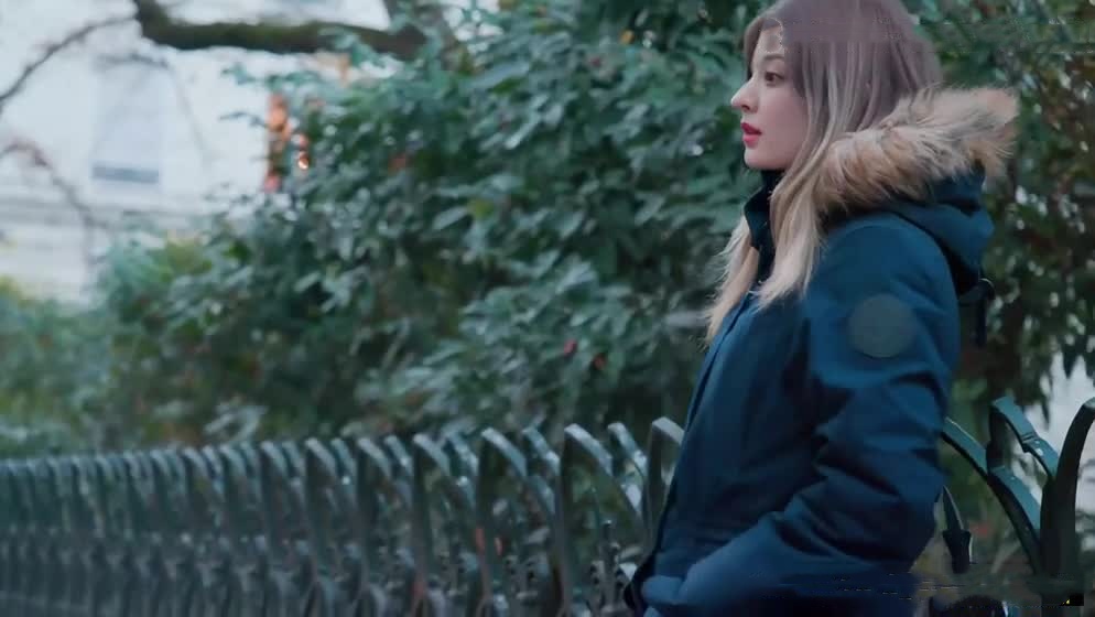 人气女模 吴紫欣 写真花絮流出 身段柔媚曲线玲珑 雪白肌肤魅惑咬唇！