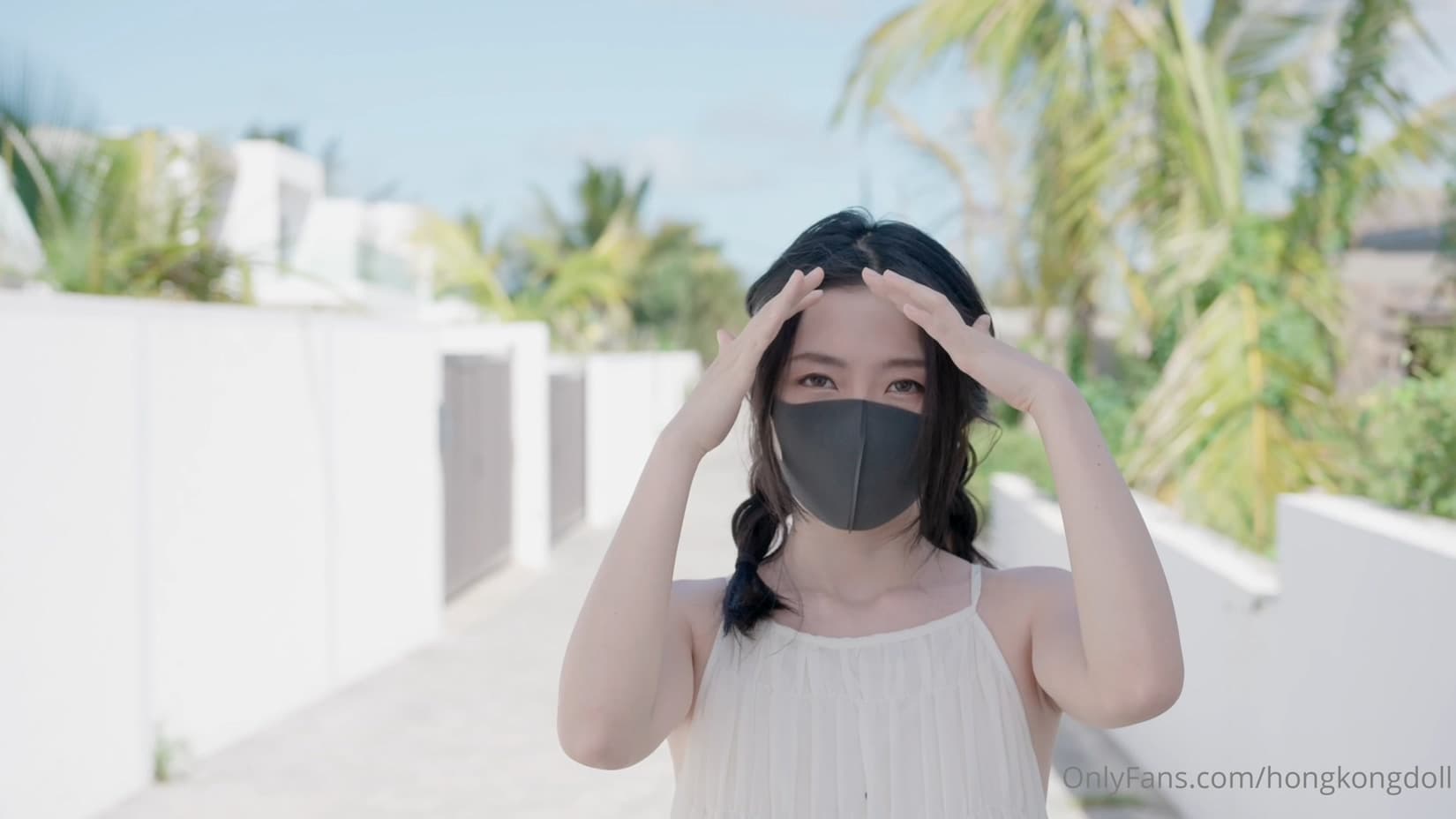 职业T台模特妮儿下海黄播 化身陪撸女神 情趣蕾丝遮不住魔鬼身材 跳蛋狂震阴蒂30分钟潮喷5次！