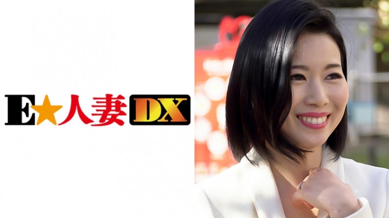 温泉洗浴女士间内部真实偷拍，环肥燕瘦各种小姐姐裸身，白肤大奶大屁股真心养眼