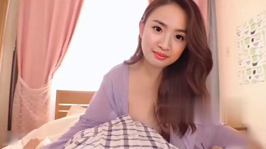 推特网红 鱼鱼 付费定制福利 绝版已退圈明星颜值女神 红色情趣内衣假屌自慰 呻吟声令人沉醉！